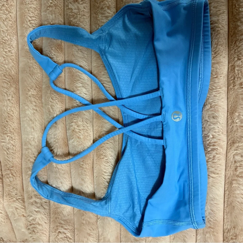 lululemon blue sports bra - Picture 3 of 3